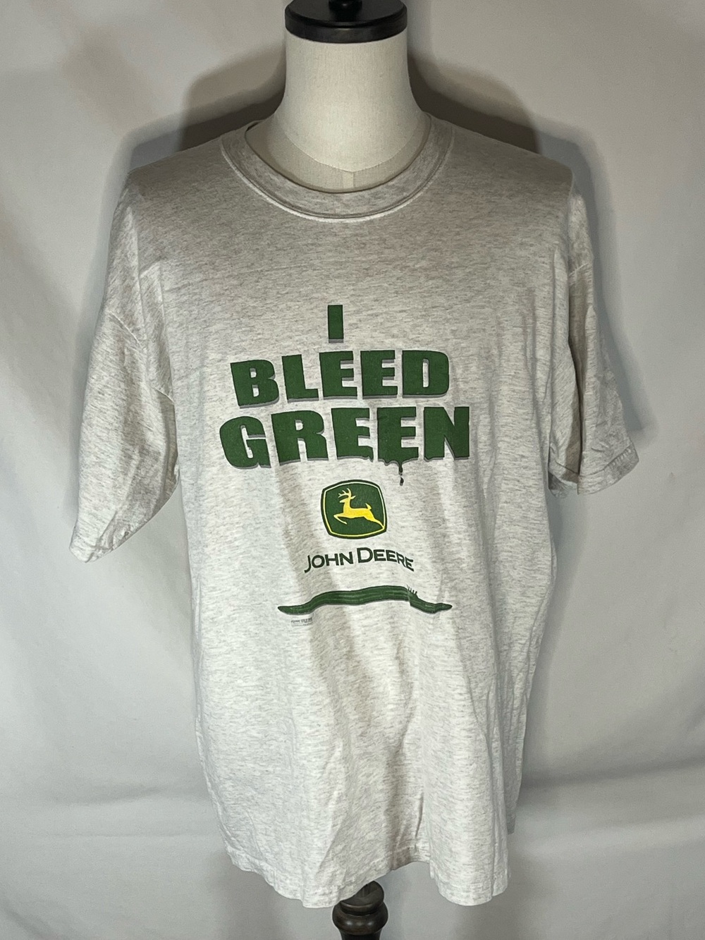 Gildan Activewear Vintage John Deere Logo Bleed Green Graphic T-Shirt XL